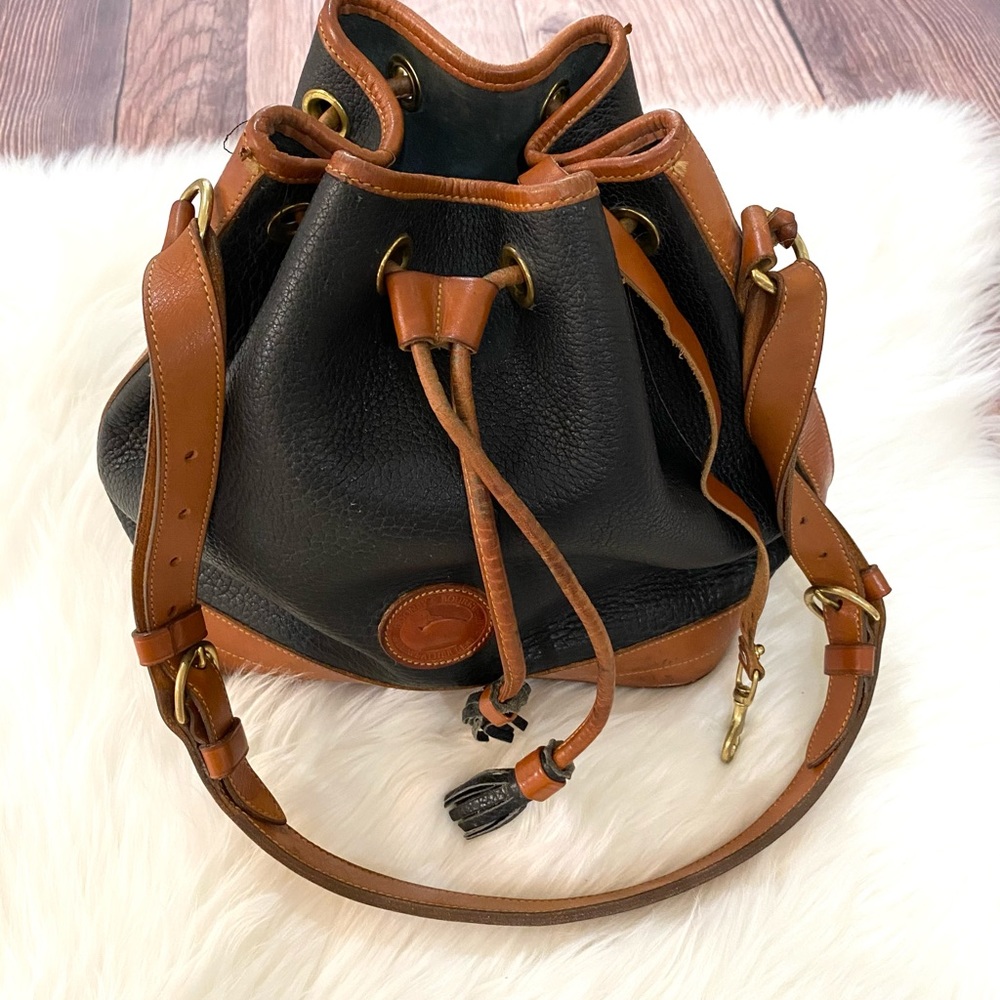 Dooney & Bourke | Vintage Classic Bucket Bag - Picture 2 of 11